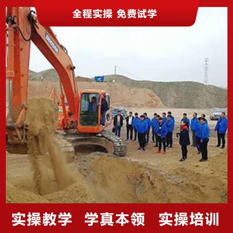 哪里有钩机装载机叉车考证天天实车练习