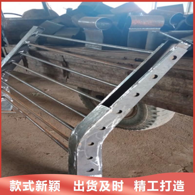 不锈钢复合管栏杆_防撞护栏立柱货真价实