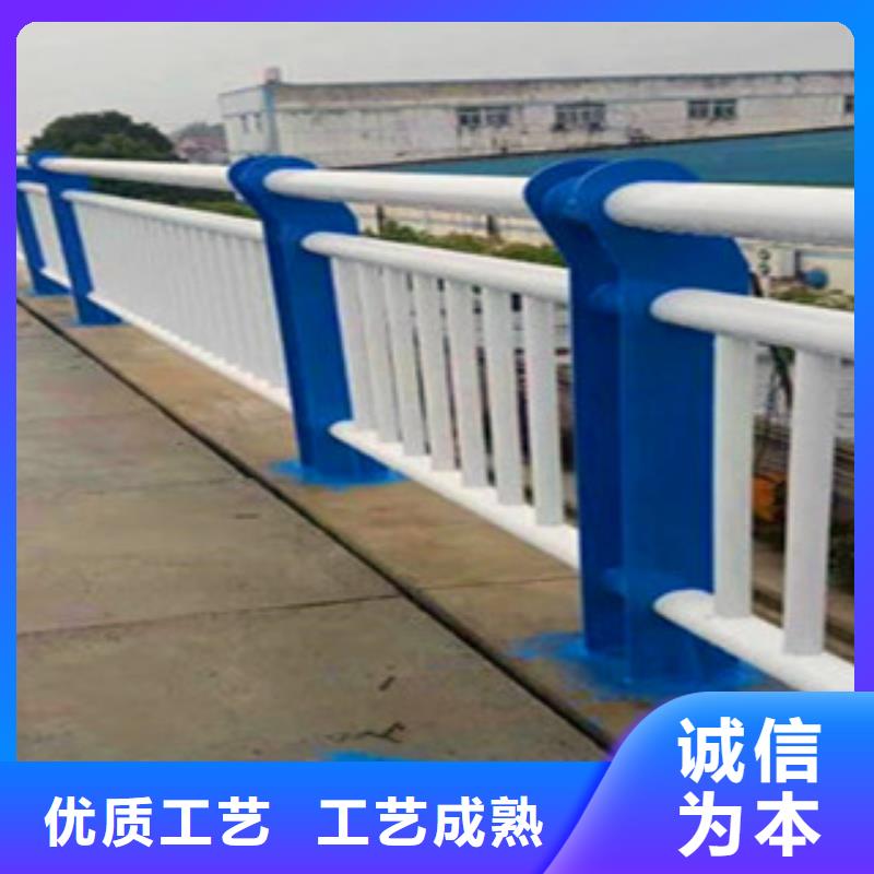 不锈钢复合管护栏镀锌喷塑钢板立柱厂家质量过硬